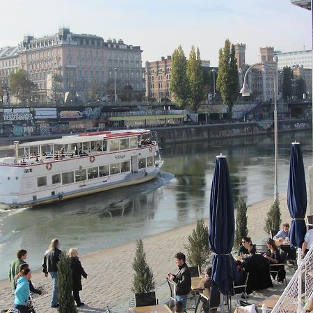 Wohnen im Herzen von Wien at the Waterfront Exterior foto