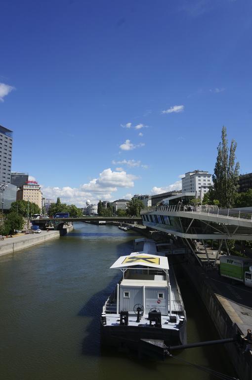Wohnen im Herzen von Wien at the Waterfront Exterior foto