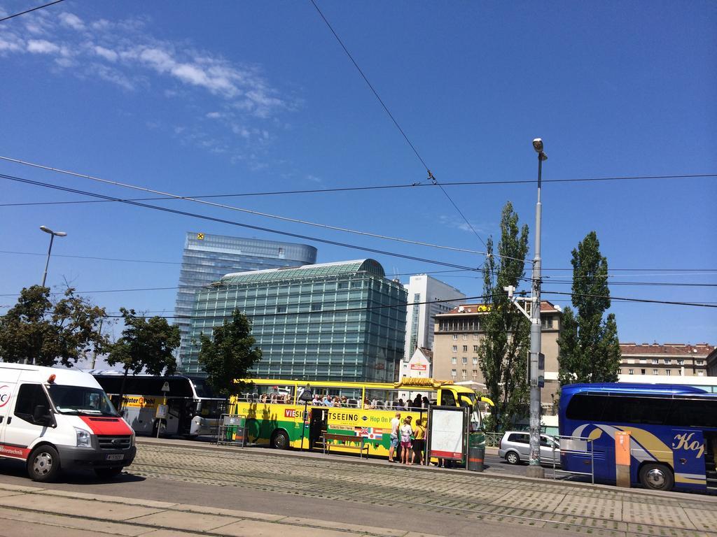 Wohnen im Herzen von Wien at the Waterfront Exterior foto